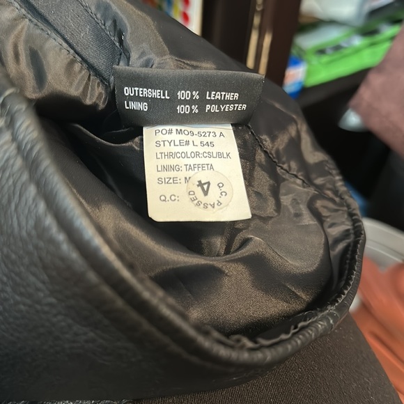 😊 First Classic Leather Motorcycle Vest Jacket - Picture 5 of 5